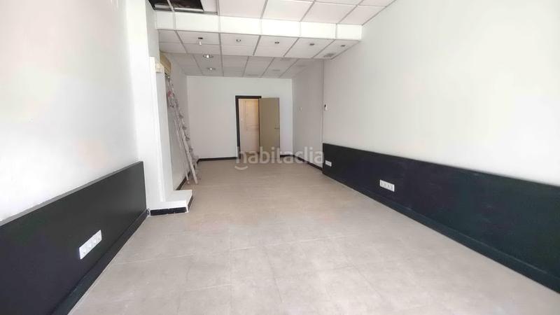 Foto effdb136-97ab-4f78-9451-2d09baa75c67. Alquiler local comercial  en calle major en Vallirana