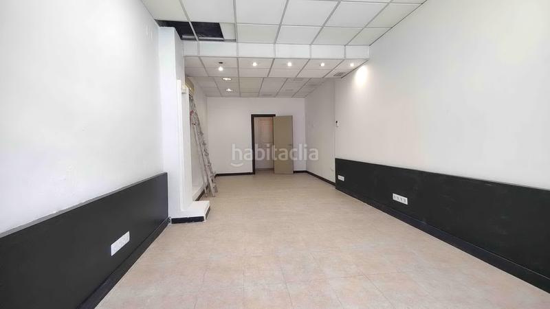 Foto d849adf3-9a43-4dd8-a125-8984ca2fe1f7. Lloguer local comercial a Vallirana
