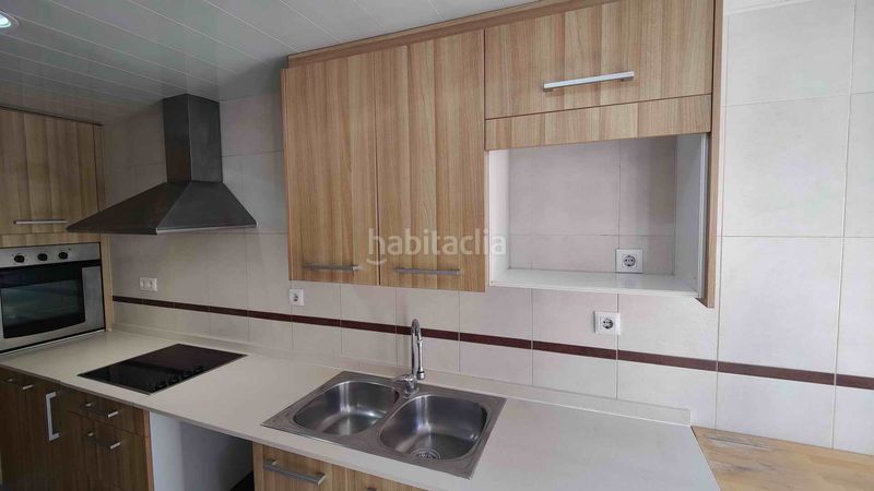 Foto 4c34fb5e-6a86-416a-8bb1-fb8f3e9d0e3d. Dúplex amb calefacció aparcament a Vallirana