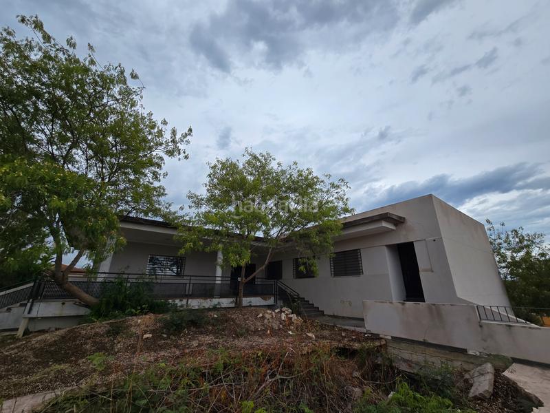 Foto a71cd73b-c77e-4e2d-baaa-a65e18a7ccf5. Chalet  en venta – cardenal benlloch en Montroy