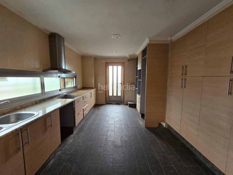 Foto b791ae11-5c46-4ba1-99ff-bee58c0fae8d. Chalet  en venta – cardenal benlloch en Montroy