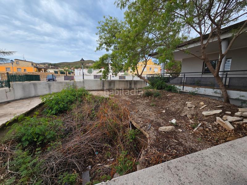 Foto d27f2688-44c9-47a5-81ab-cf017b972bd6. Chalet  en venta – cardenal benlloch en Montroy