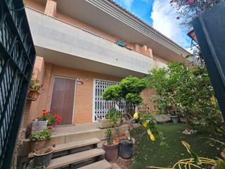 Casa a schiera  Carrer maria moliner. Chalet adosado en venta en cl maria moliner, picaa