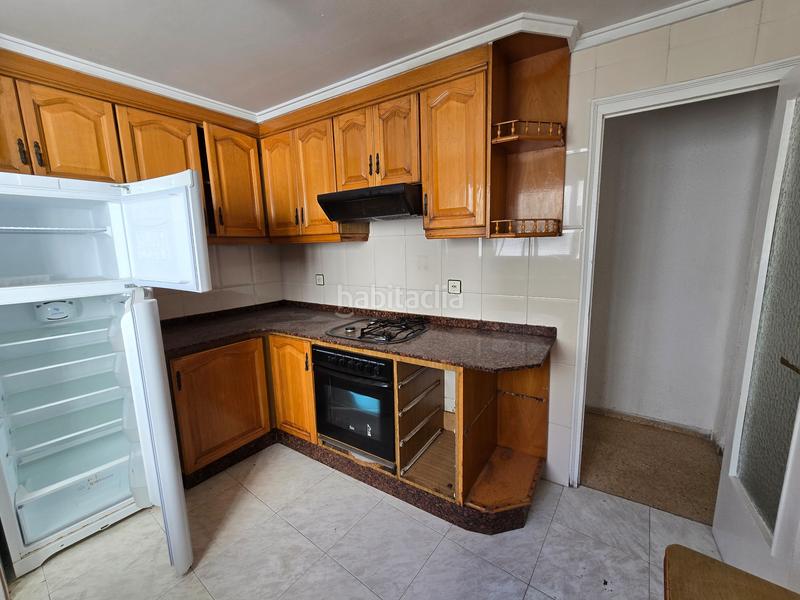 Foto ba9495bd-34ca-4515-962d-bc97ba801676. Piso ?? piso en venta – calle pintor sorolla en Aldaia