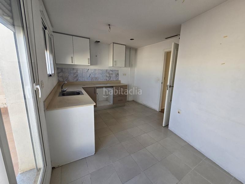 Foto ce8301a0-99fe-4447-86cc-00ac6c8e61b0. Duplex in Aldaia