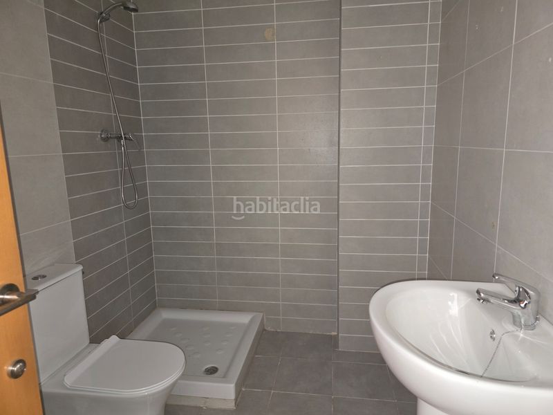 Foto c744d7cd-8fe7-438b-8d48-d2e6de4cc4a9. Xalet amb aparcament a Monserrat