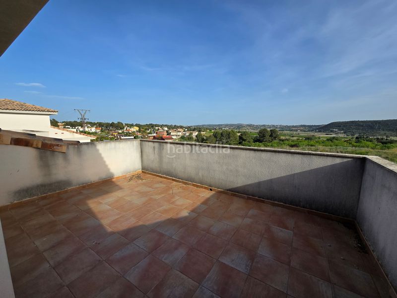 Foto ca595757-c8c0-4ca8-bfdc-97e80a65a336. Xalet amb aparcament a Monserrat