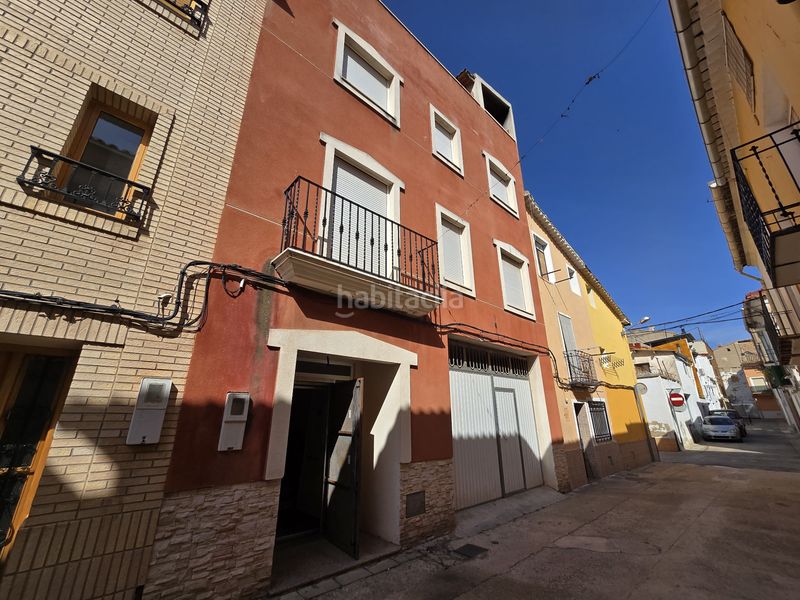 Foto 2c85b6de-0d23-404c-91a3-f4f0bf0d40e2. Casa adossada amb aparcament a Utiel