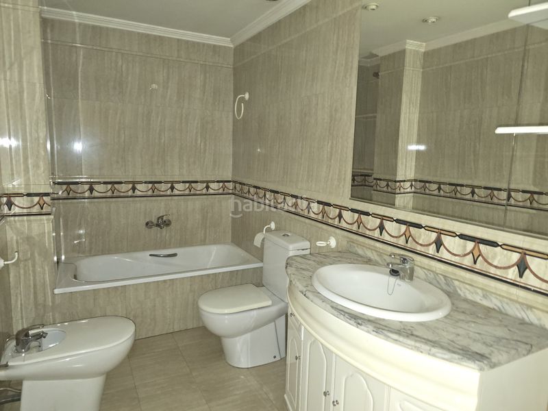 Foto abf8388e-7987-4713-b3be-99572d057f1c. Casa adossada amb aparcament a Utiel