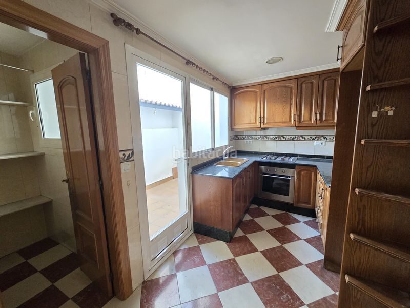 Foto fac90ce7-675a-4f52-9c0b-688939498cbe. Casa adossada amb aparcament a Utiel