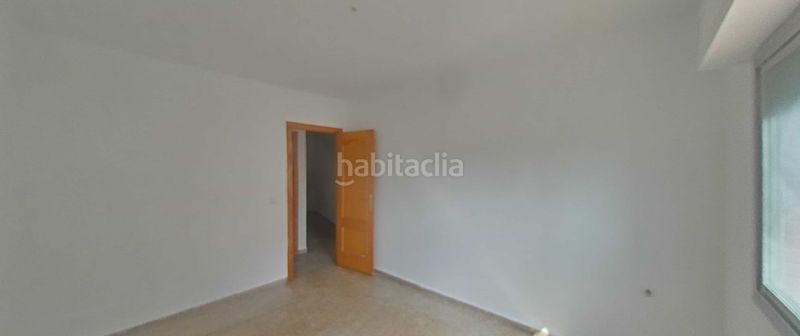 Foto 5bdeef30-5a29-4f95-a03b-f5d67118596d. Pis a Yátova