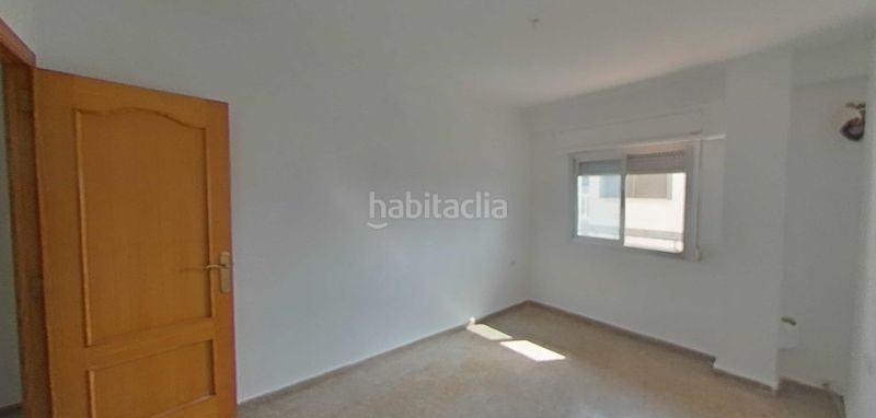 Foto 7296e4f3-61b2-4051-807b-792ce8713d57. Pis a Yátova