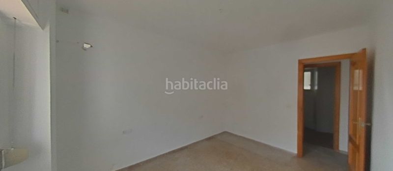 Foto a8d0e924-74fa-4c05-aeeb-50194446e437. Pis a Yátova