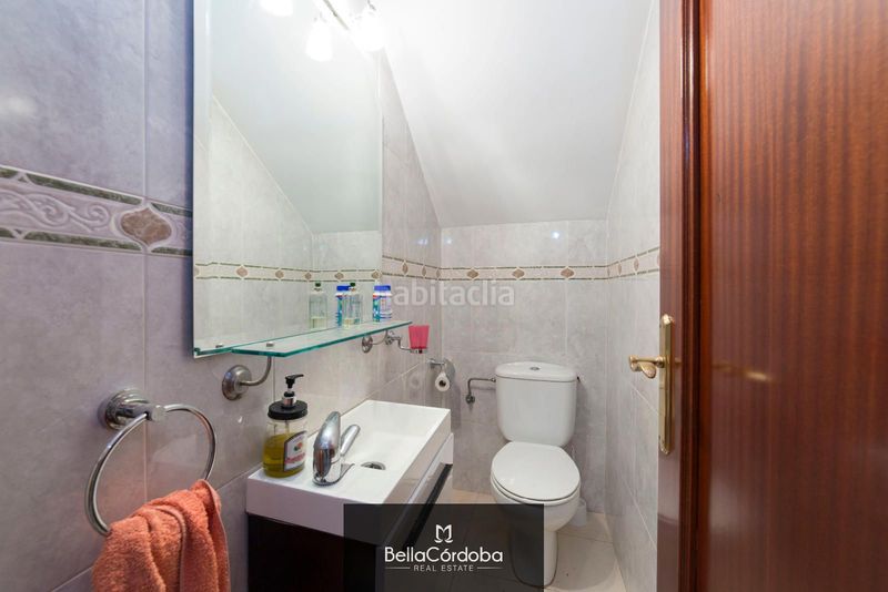 Foto c8586924-10f7-4a35-9d4a-ee7a9ea9b5f4. Casa adossada amb aparcament piscina a Poniente-Norte - Miralbaida - Parque Azahara Córdoba