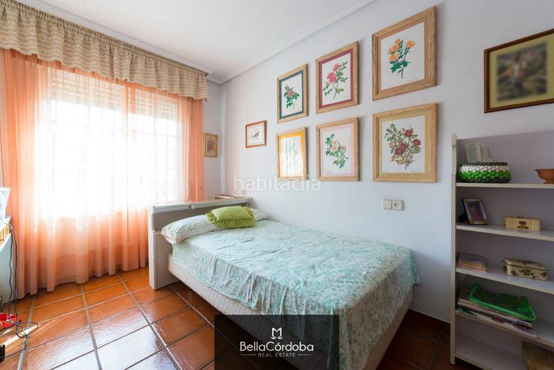 Foto 83e311b5-ad2e-49f8-93b7-102f484949e9. Casa adossada amb calefacció aparcament a Centro Córdoba