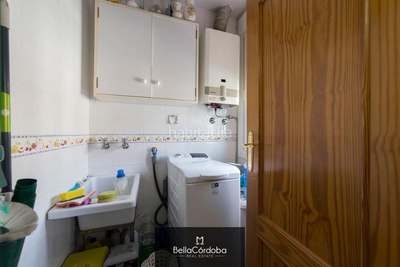 Foto b6f66163-6b83-4742-aa0d-705b9b7a725d. Casa adossada amb calefacció aparcament a Centro Córdoba