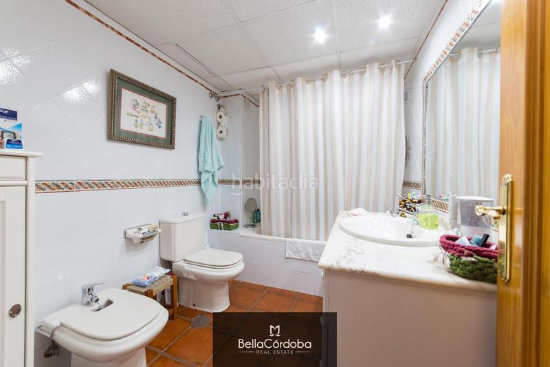 Foto caacff7e-1b93-48d2-a178-74cf0096e594. Casa adossada amb calefacció aparcament a Centro Córdoba