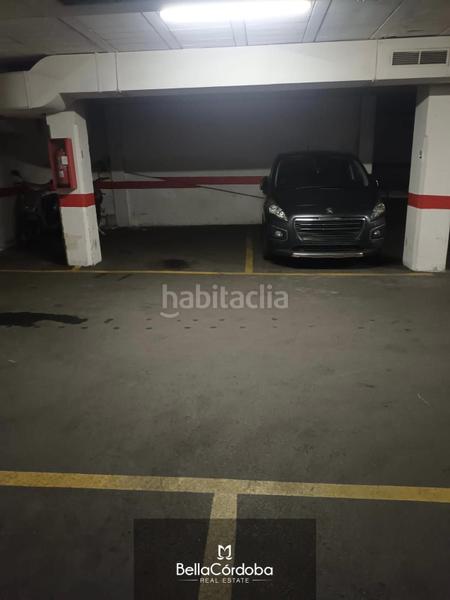 Foto cfa30b1d-6911-4c3e-abfe-35d9dfb36853. Parking coche plaza aparcamiento junto el colegio el carmen. en Córdoba