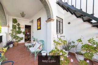 Xalet a El Brillante -El Naranjo - El Tablero. Casa independiente junto al parque de la asomadilla con local  c