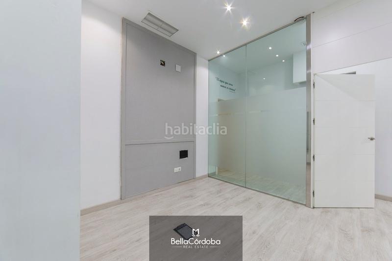 Foto cb06f742-7a9a-47c8-bb74-4d5206863631. Locale commerciale in Ciudad Jardín - Zoco Córdoba