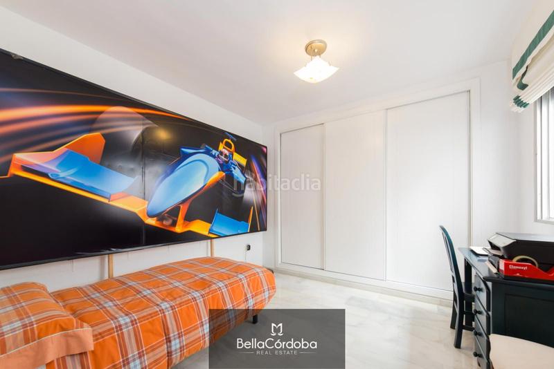 Foto 4bb35bb2-8e49-41aa-9275-b548ecd2c136. Casa magnifica vivienda adosada muy cercana a calle alfaros en Córdoba