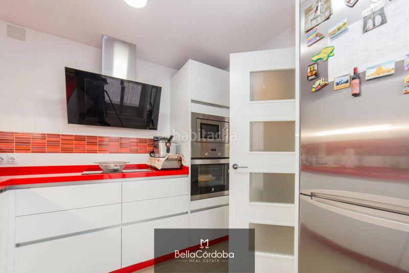 Foto b0476d6a-2f94-4650-955a-20c42ea8d0b5. Casa magnifica vivienda adosada muy cercana a calle alfaros en Córdoba