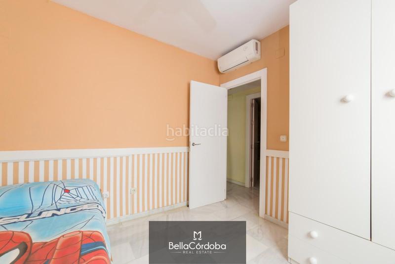 Foto b9534a51-a82b-46c8-b1c5-7998c0797533. Casa magnifica vivienda adosada muy cercana a calle alfaros en Córdoba