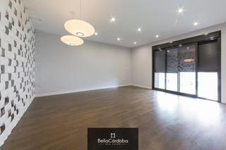 Appartement à Poniente-Norte - Miralbaida - Parque Azahara. Magnifica vivienda con garaje y trastero en hipercor
