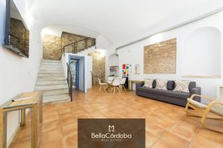 Location Maison à Centro. Casa singular junto al ayuntamiento de cordoba. alquiler de larg