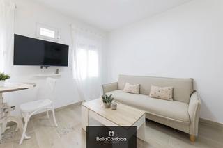 Etagenwohnung in Casco Histórico  - Ribera - San Basilio. Piso san basilio. reformado completamente. totalmente equipado.
