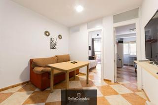 Appartement à Sta. Marina - San Andrés - San Pablo - San Lorenzo. Piso ideal inversion proximo a derecho y avenida barcelona