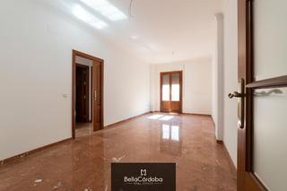 Etagenwohnung in Fernán - Núñez. Piso a estrenar en el centro de fernan nuñez. calidades de prime