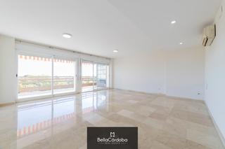 Lloguer Pis a Centro. Piso de alquiler con gran terraza en el centro de cordoba