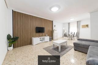 Location Appartement à Casco Histórico  - Ribera - San Basilio. Piso amplio cuatro dormitorios en la plaza de la magdalena. idea