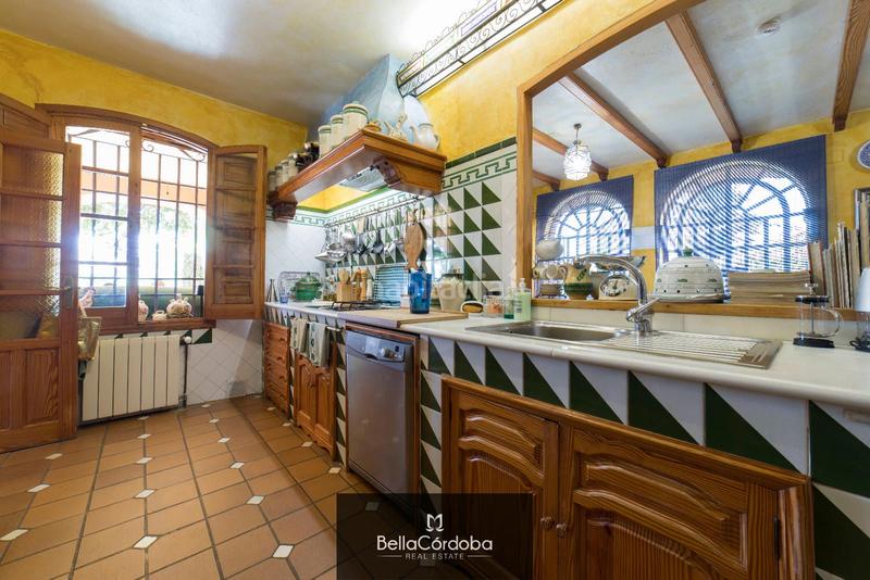 Foto d9a84142-d23c-4514-b46f-554bcd567fe4. Xalet amb calefacció aparcament piscina a El Brillante -El Naranjo - El Tablero Córdoba