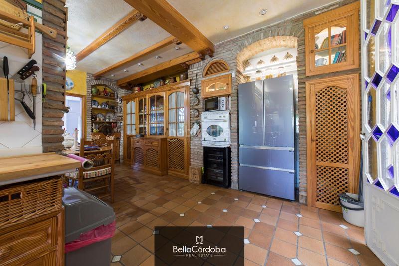 Foto f97c3efb-ae59-4b88-88e0-b6d7b71cd6b7. Xalet amb calefacció aparcament piscina a El Brillante -El Naranjo - El Tablero Córdoba