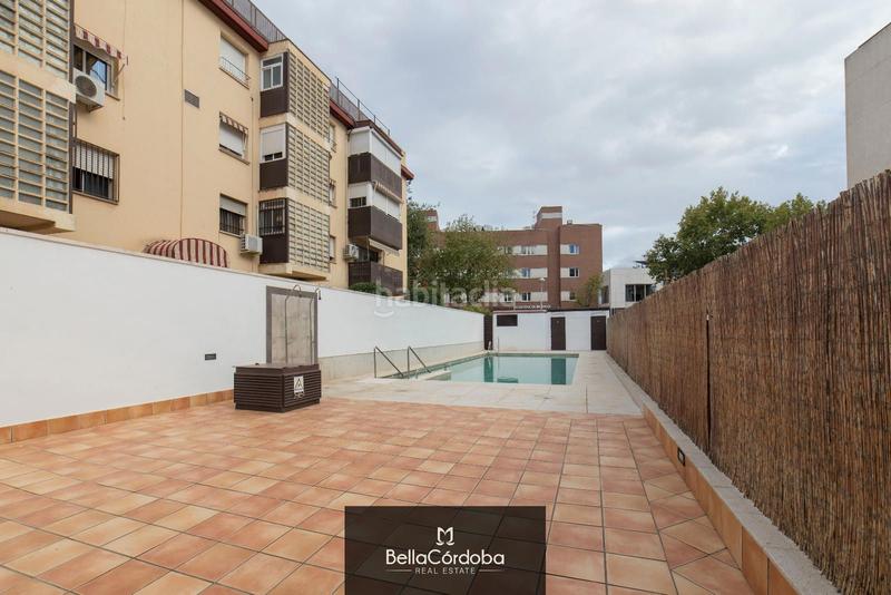 Foto d19faf03-8fe2-43df-b40c-4816f95312e6. Pis amb calefacció aparcament piscina a Santa Rosa - Valdeolleros Córdoba