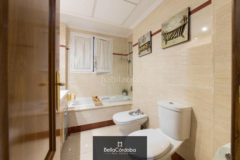 Foto d3535d70-dda8-4853-ae39-f338972f6c90. Pis amb calefacció aparcament piscina a Santa Rosa - Valdeolleros Córdoba