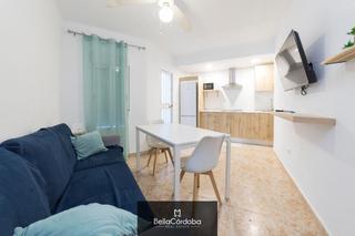 Flat in Huerta de la Reina - Trassierra. Vivienda ideal para inversion en huerta de la reina