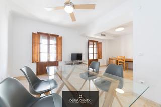 Maison jumelée à Casco Histórico  - Ribera - San Basilio. Casa adosada junto a la iglesia de san pedro con plaza de garaje