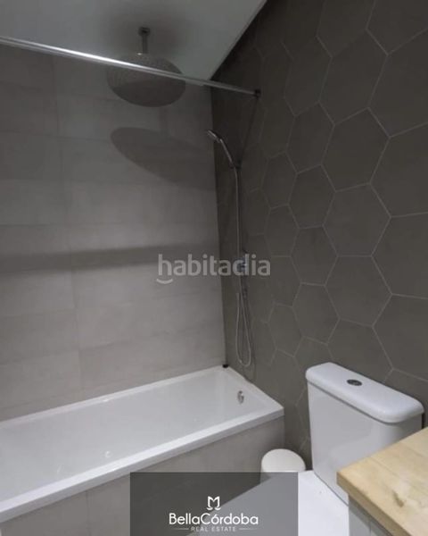 Foto 214b514f-6dd3-4af6-ada1-42e3c50873e2. Casa amb aparcament a Ollerías - San Cayetano Córdoba