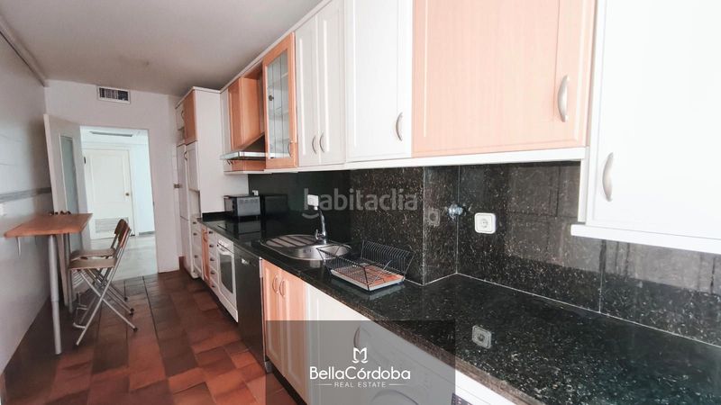 Foto 472e97b2-5edf-45b0-ba76-14bedb3391f1. Pis amb aparcament piscina a El Brillante -El Naranjo - El Tablero Córdoba