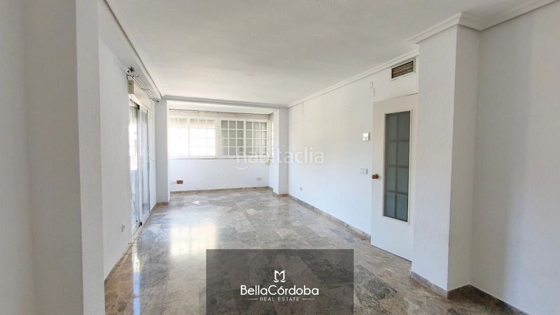 Foto bf085380-d100-4bbf-9779-7d5bb7c3d359. Pis amb aparcament piscina a El Brillante -El Naranjo - El Tablero Córdoba