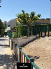Local Comercial a Ollerías - San Cayetano. Local comercial de 660 m2, y 20m2 de fachada muy bien ubicado, c