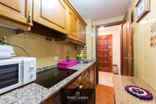 Rent Flat in Centro. Vivienda de un dormitorio en reyes catolicos con plaza de garaje