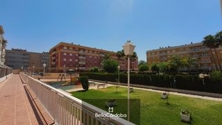 Pis a Arroyo del Moro - Noreña. Excelente vivienda de vpo en zona noreña.  residencial con pisci