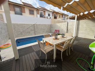 Casa adossada a Alcolea. Magnifica casa adosada con piscina en alcolea