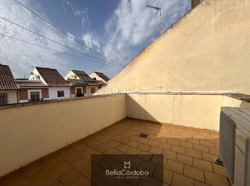 Foto ef7aabe2-86ad-48b7-ab0e-74f66c729f31. Casa adossada amb aparcament piscina a Alcolea Córdoba