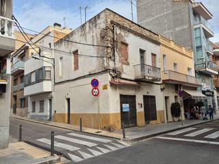 Casa a Gorria 30. Casa en venta en centro.