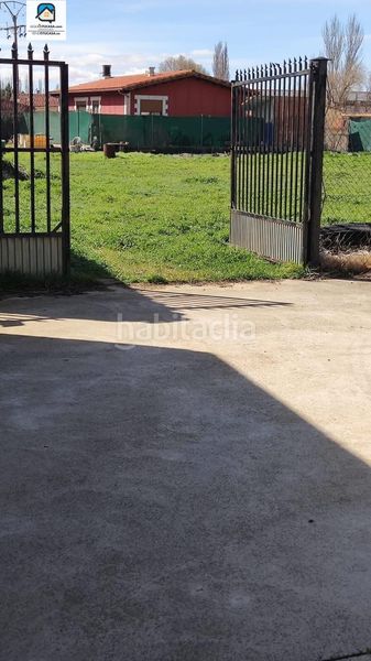 Foto e3070532-98cc-4506-971b-4ebf185920ae. Terreny residencial a Monzón de Campos